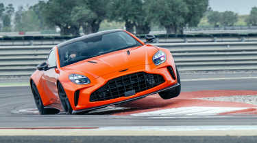 Aston Martin Vantage 2024 track